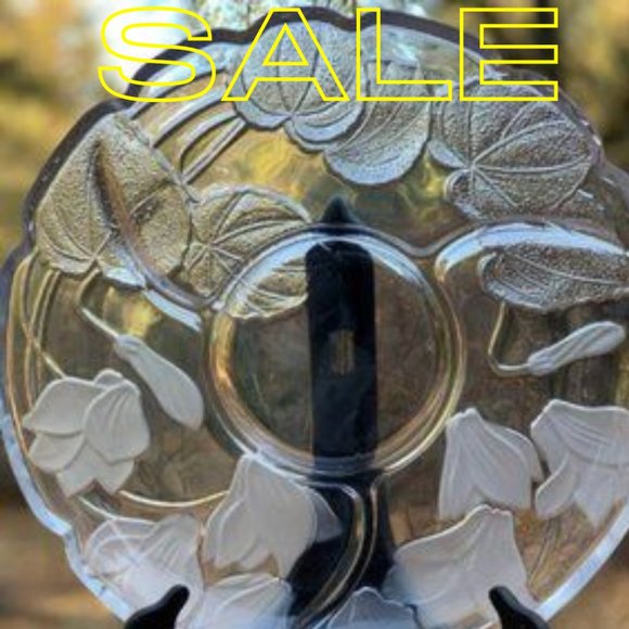 5th Avenue Tulip Dip & Chip Divided  Platter/Japan - Picture 1 of 3